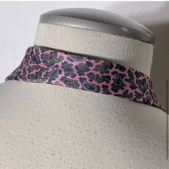 Vintage Harry Rosen Pink Paisley Silk Tie - Picture 4 of 10